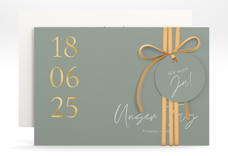Save the Date-Karte Day A6 Karte quer gruen gold mit Datum im minimalistischen Design