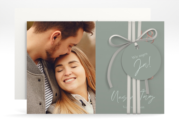 Save the Date-Karte Day A6 Karte quer gruen rosegold mit Datum im minimalistischen Design