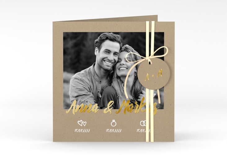Hochzeitseinladung Icons quadr. Klappkarte gold mit großem Foto des Brautpaars