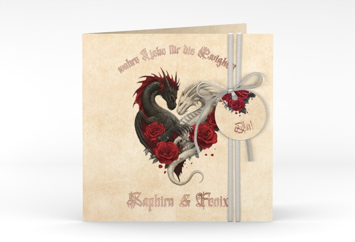 Hochzeitseinladung Drachenliebe quadr. Klappkarte rosegold mit schwarzem und weißem Drachen zu einem Herz verschlungen