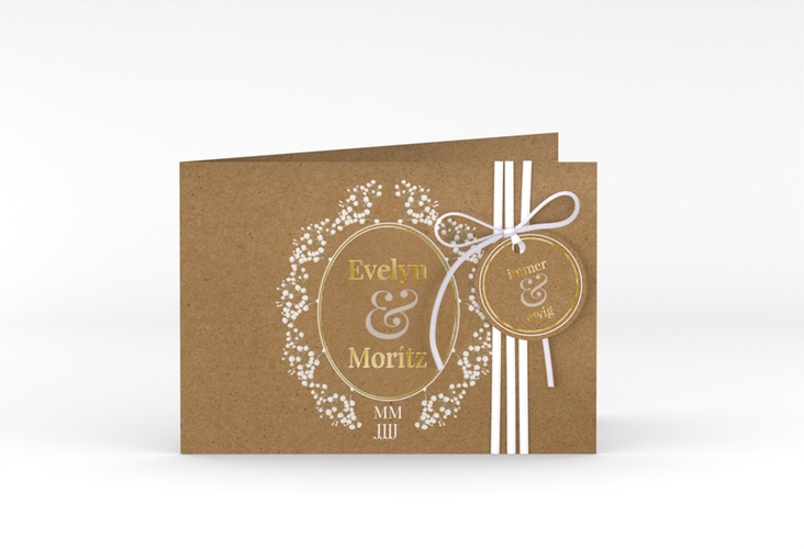 Hochzeitseinladung Gypsophila A6 Klappkarte quer gold im Vintage-Stil mit Blumenkranz aus Schleierkraut