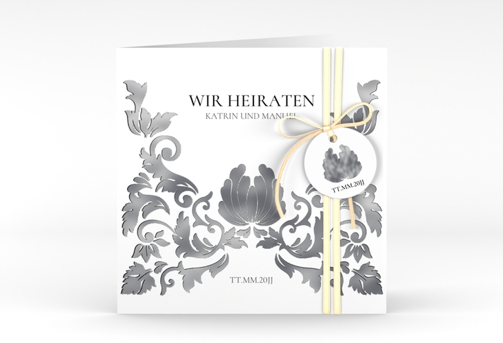 Hochzeitseinladung Royal quadr. Klappkarte weiss silber mit barockem Blumen-Ornament