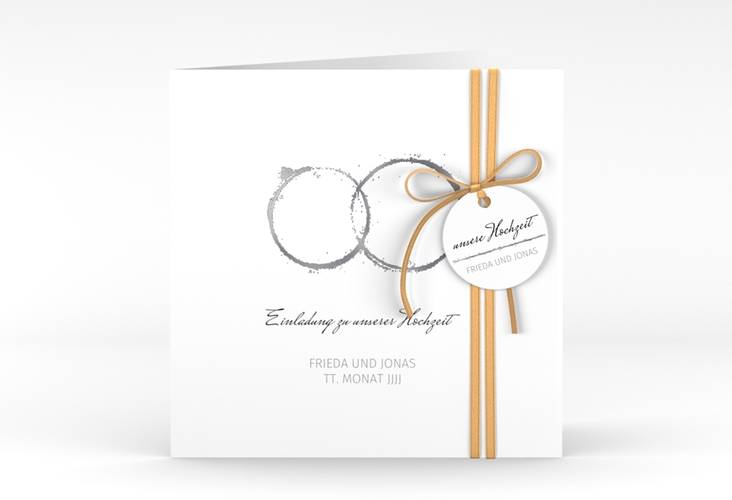 Hochzeitseinladung Trauringe quadr. Klappkarte grau silber minimalistisch gestaltet mit zwei Eheringen