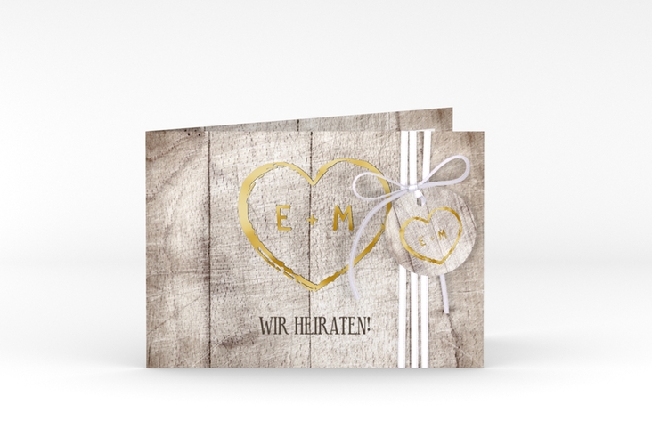 Hochzeitseinladung "Wood" A6 Klappkarte quer weiss gold in rustikaler Holz-Optik mit Herz