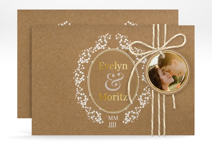 Save the Date-Karte Gypsophila A6 Karte quer gold im Vintage-Stil mit Blumenkranz aus Schleierkraut