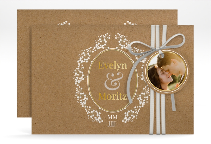 Save the Date-Karte Gypsophila A6 Karte quer gold im Vintage-Stil mit Blumenkranz aus Schleierkraut
