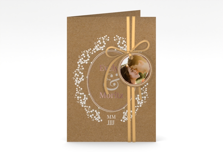 Einladungskarte Hochzeit Gypsophila A6 Klappkarte hoch Kraftpapier rosegold im Vintage-Stil mit Blumenkranz aus Schleierkraut