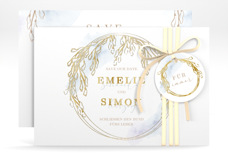 Save the Date-Karte Wisteria A6 Karte quer blau gold mit Blumenbogen aus Blauregen