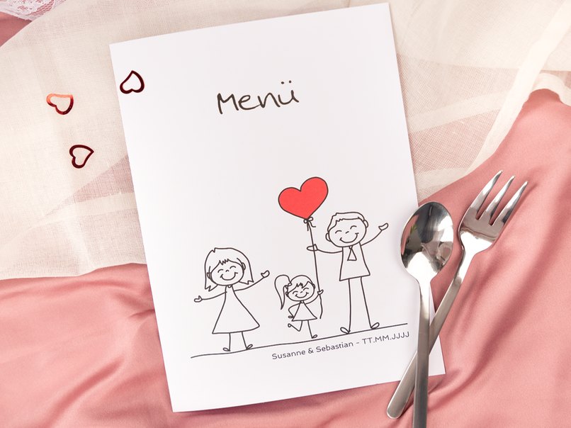 Eine junge Familie ist auf der Menükarte zu sehen