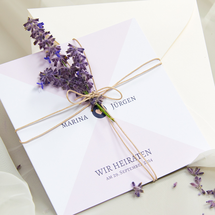 Liebliche Lavendel Deko Fur Die Hochzeitseinladung Myprintcard