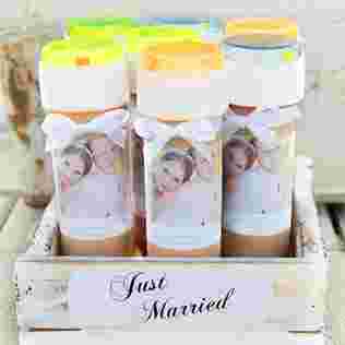 Hochzeits-Seifenblasen mit selbst gestalteten Etiketten