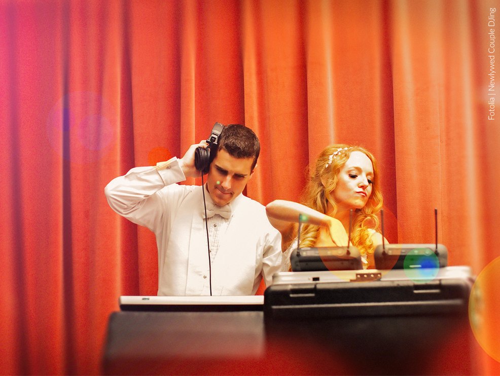 Brautpaar als DJs Brautpaar als DJs