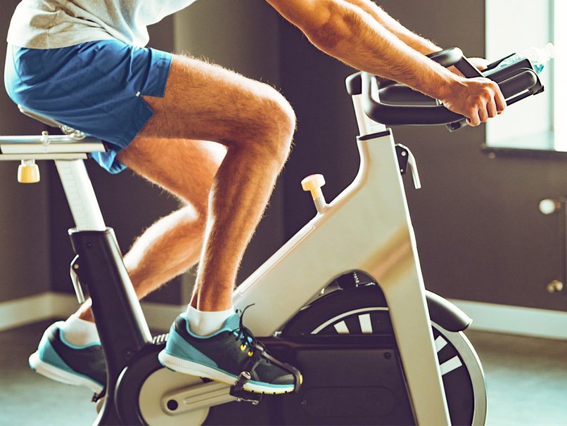 Zukünftiger Gatte trainiert Körper und Nerven