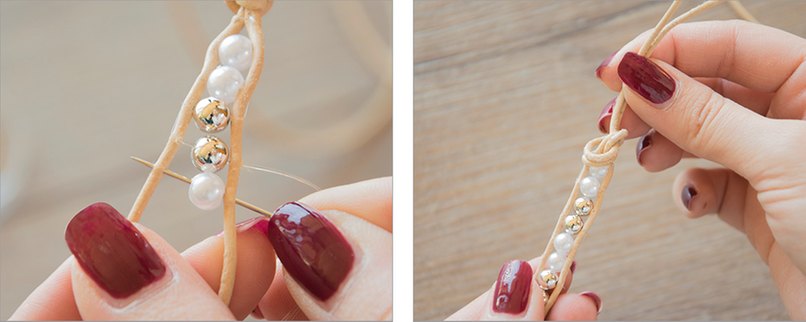 Perlen werden an das Lederband genäht