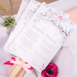 Eine kühle Brise mit selbst gemachten Hochzeitfächern selbstgemachte Hochzeitfächer