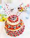 Hochzeitstorte mit selbst gebastelter Cake-Topper-Girlande