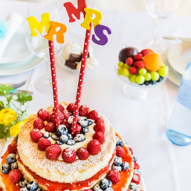 Hochzeitsfiguren Adé! Hallo Cake Topper! selbst gebastelte Cake Topper für Hochzeitstorten