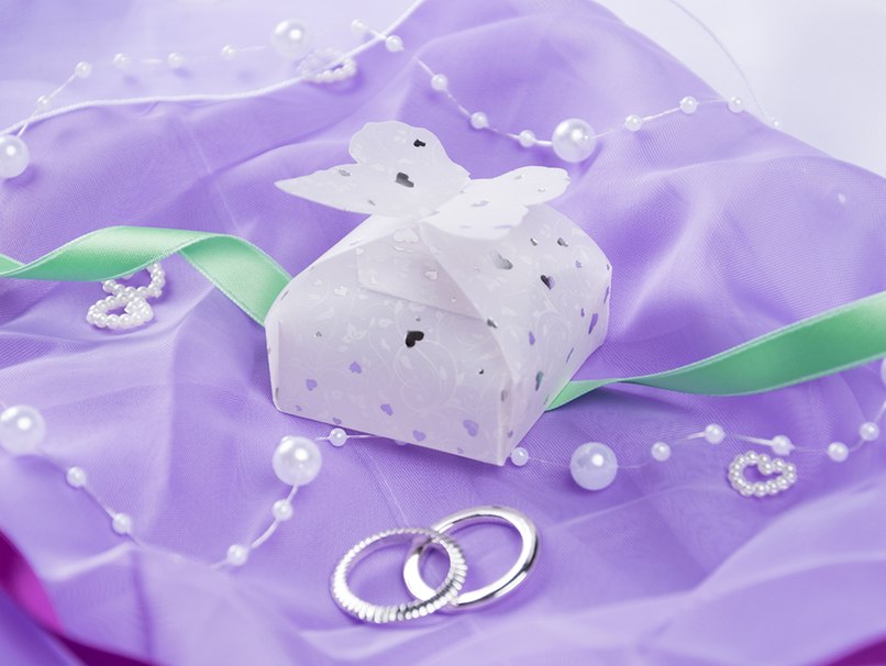 Passt perfekt zur Hochzeit: liebevolle Geschenkverpackung Geschenkverpackung mit Schmetterlingsflügeln