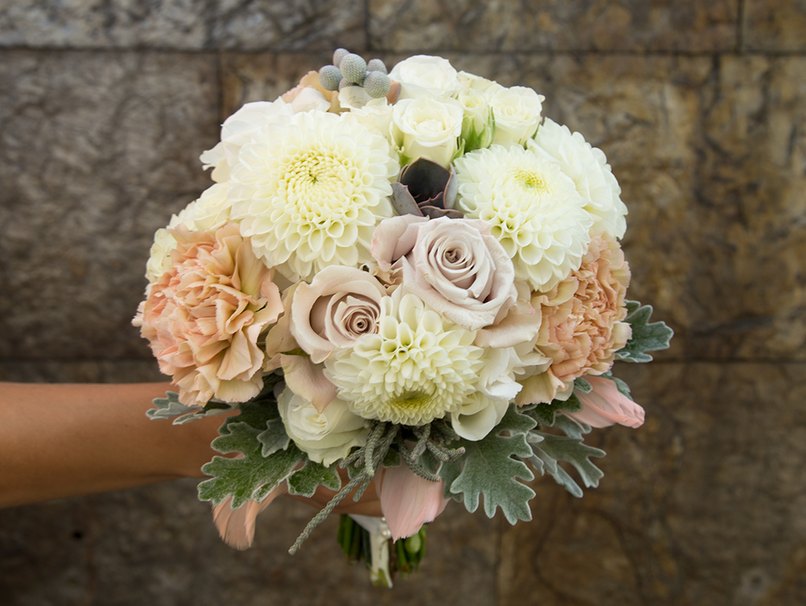 Der herbstliche Brautstrauß - leger und doch elegant