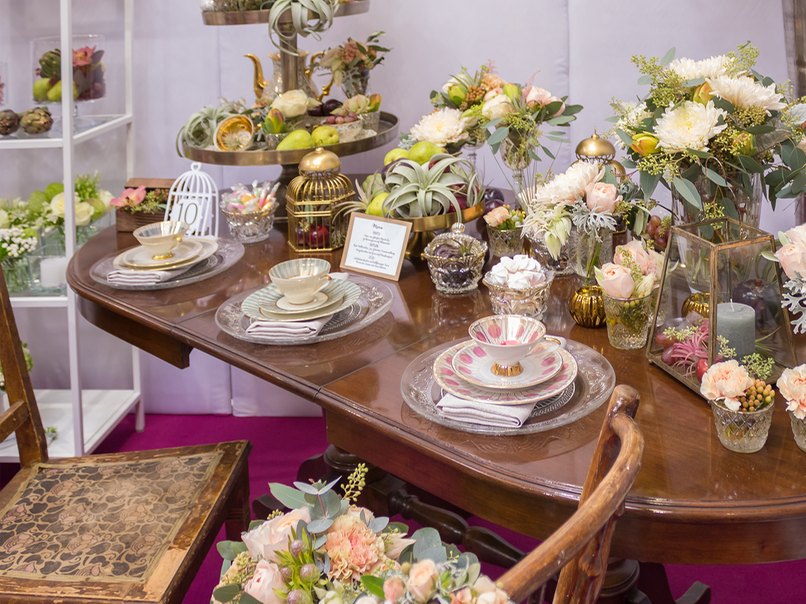 Begeisternde in Pastell- und Grüntönen gehaltene Blumendekoration