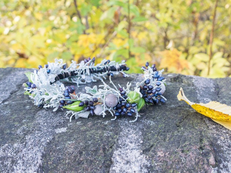 Rustikal und dennoch edel. Blumenkränze liegen voll im Trend Rustikal und dennoch edel. Blumenkränze liegen voll im Trend