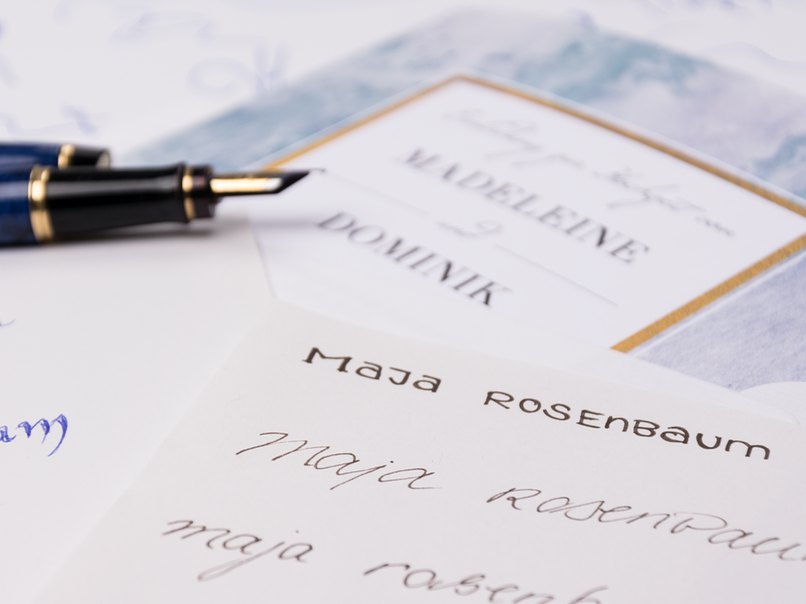 Füller und Einladungskarten