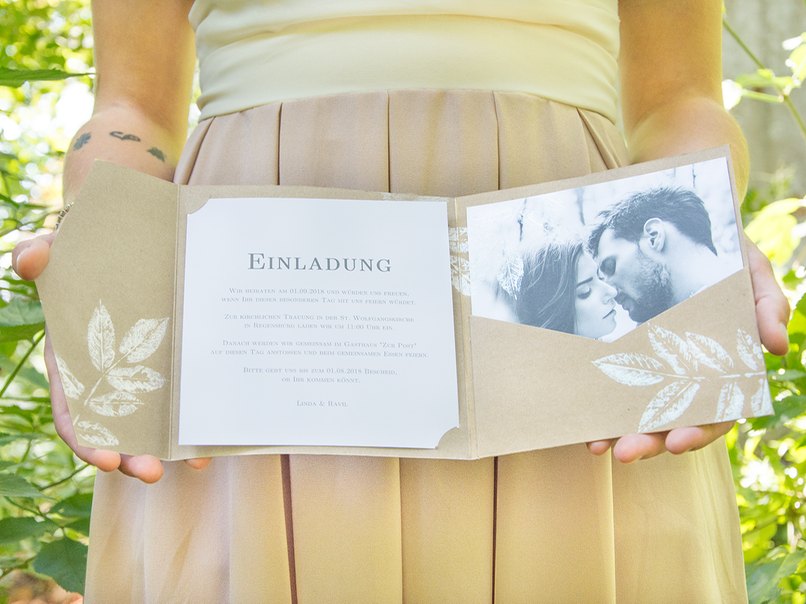 So werden die Pocketfold-Einladungen zum edlen Greenery-Blickfang