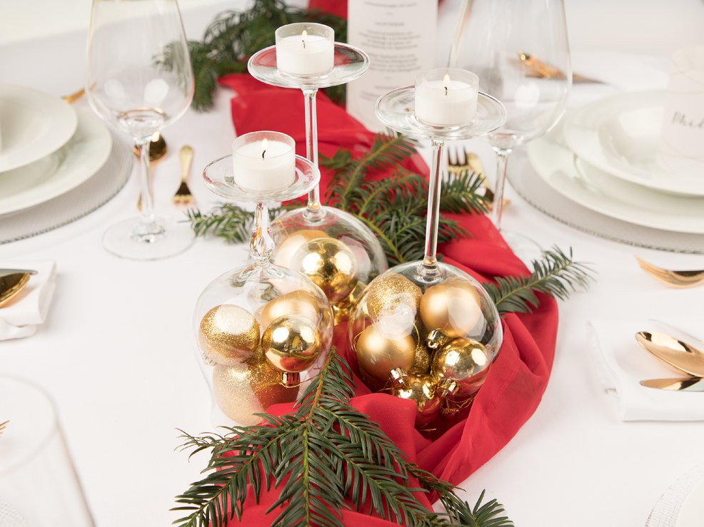 Schnelle Tischdeko Zu Weihnachten In Rot Und Gold Myprintcard